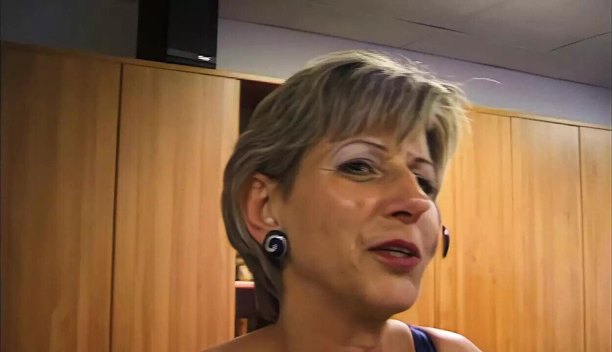 German milf fuck porn office