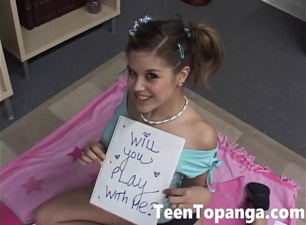 Horny Year Teen Topanga Wants Play