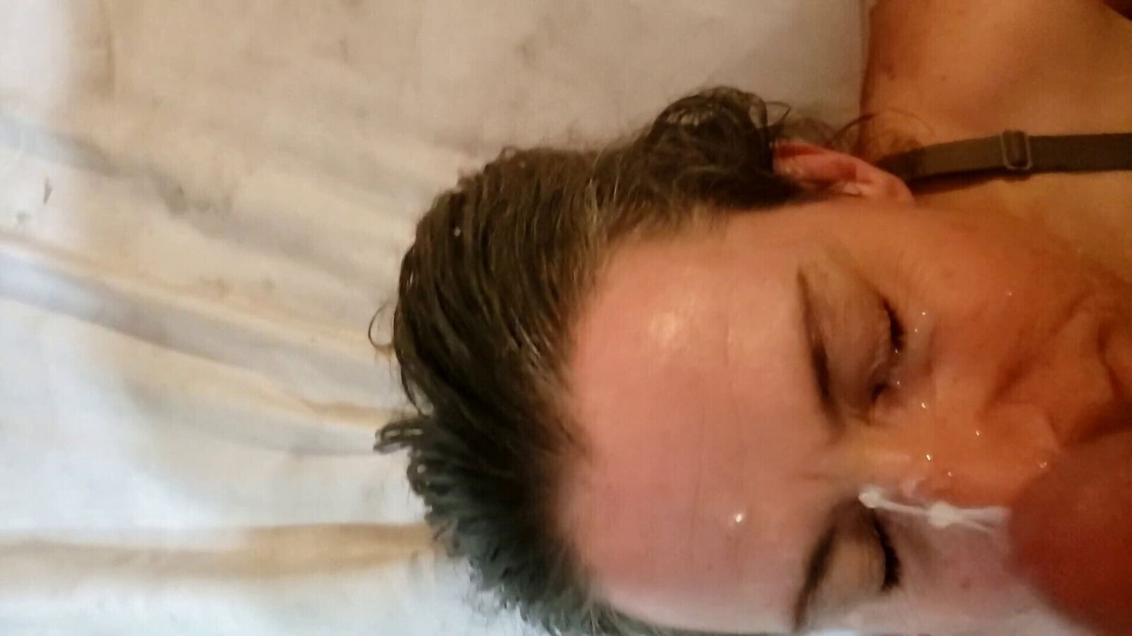 Amateur facial cumshot