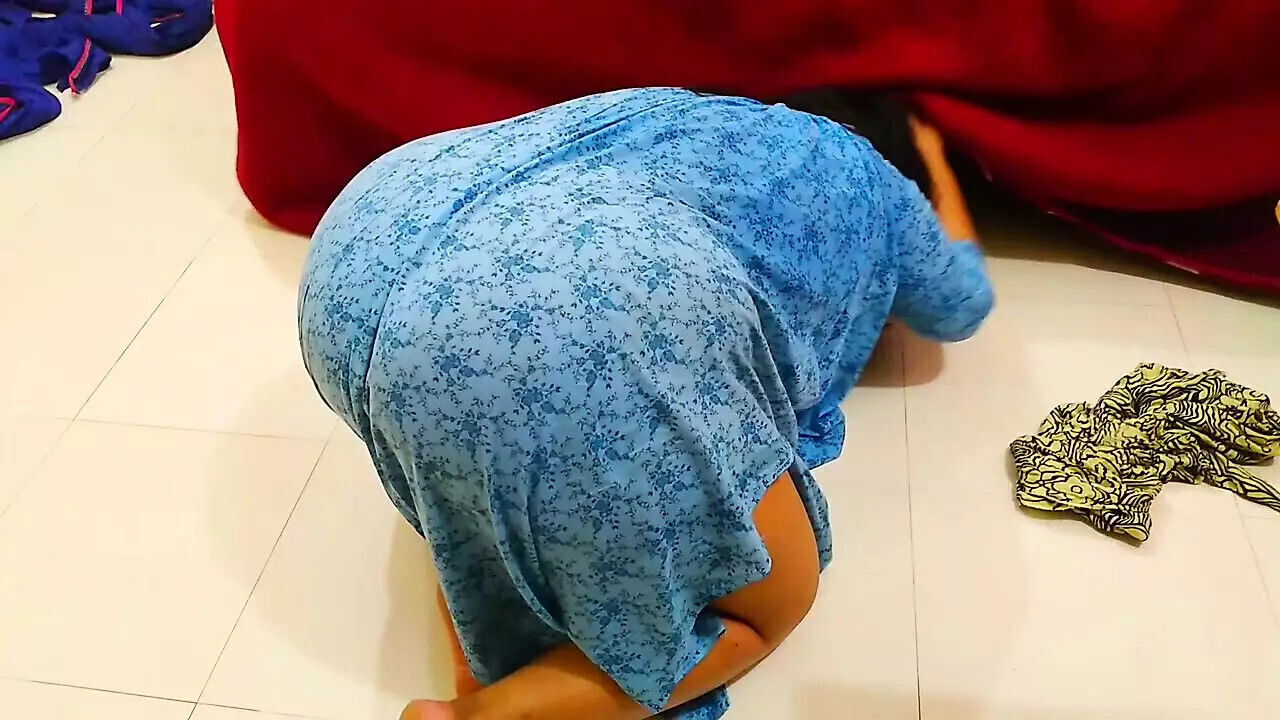 Stepmom Fuck Stepson with Hands Tied, Then Stepson Fuck Stepmom When Stuck under