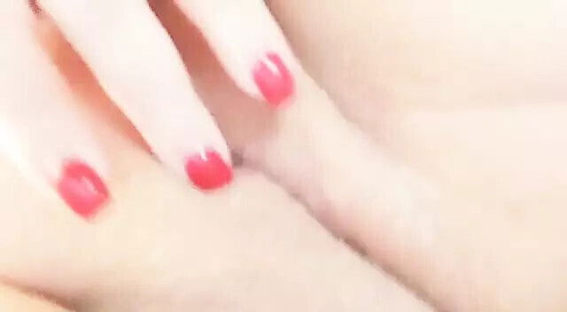 I fuck my cunt that creamy