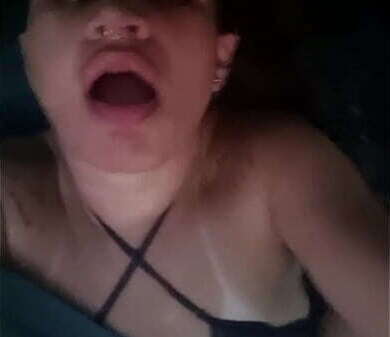 motorista ficou provocando at&eacute_ ca&iacute_ boca dele dentro carro