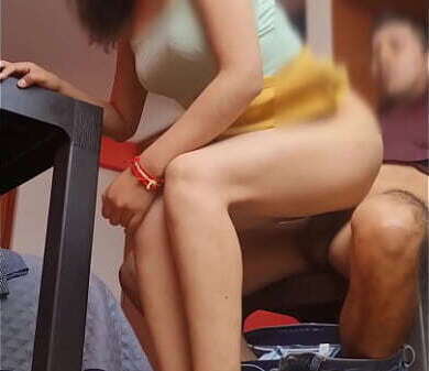 Espiando secretaria argentina NATALY siendole infiel esposo