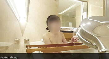 清楚な教え子のラグジュアリーホテルでの入浴＆シャワーシーン