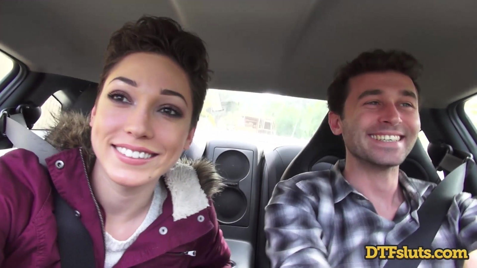 Trimmed pussy Lebeau spreads legs licked dicked