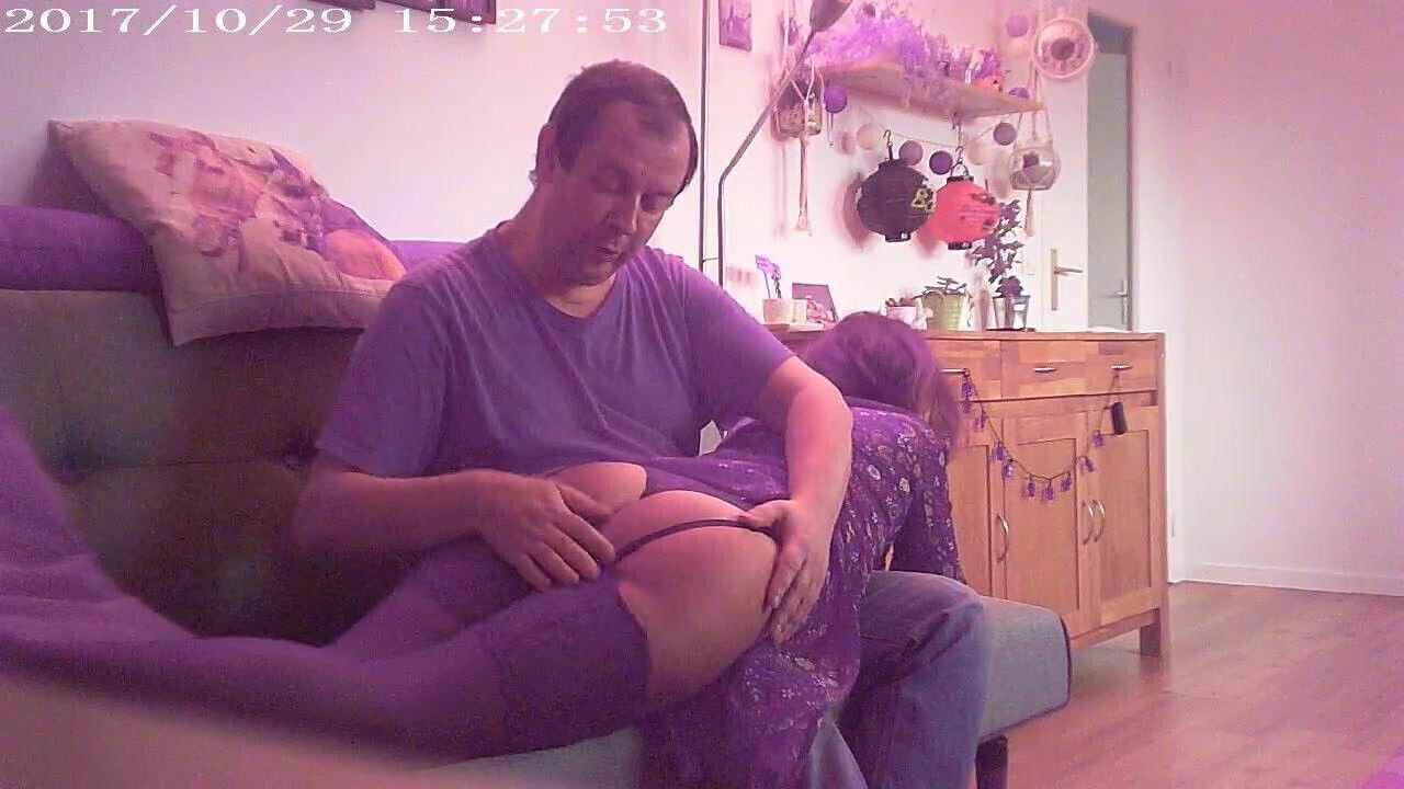 premiere fessee. first spanking