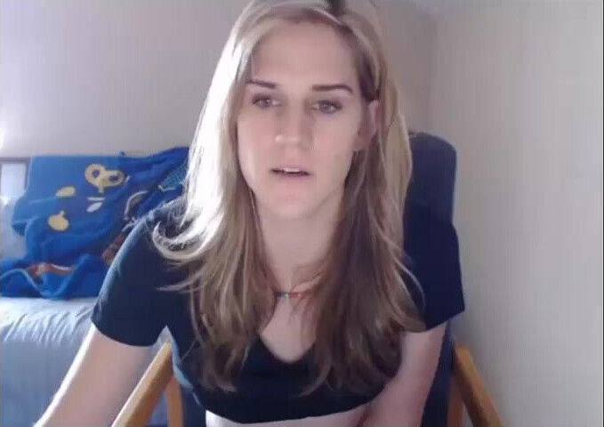 Cute shemales does a great show.mp4