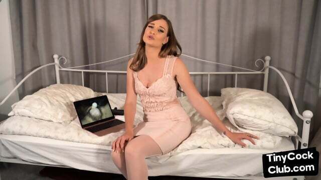 Slut enjoys talking about small dicks gallery