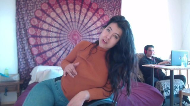 BIG ASS STEPSISTER WANTS SEX EVEN WITH HER STEPBROTHER SHE IS TOO HOT