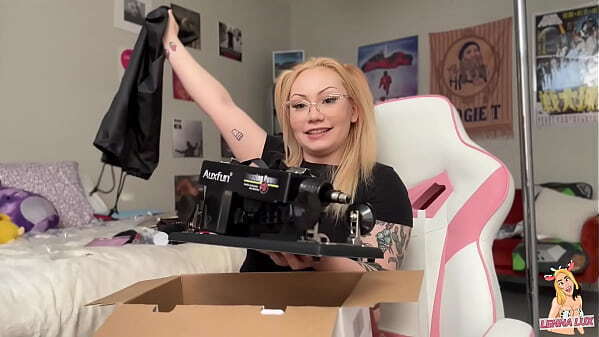 Unboxing Fuck Machine