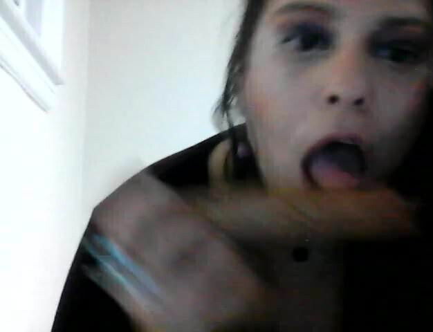 Ginger Paris Will Show Boobs