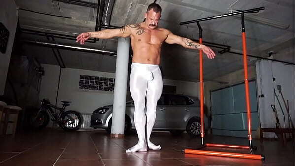 muscle gets hard ballet tights