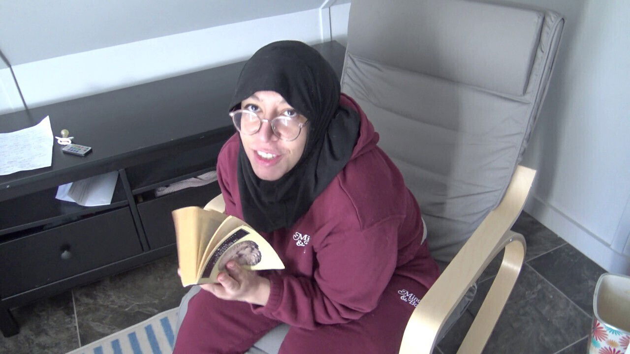 Busty Egyptian gets pounded landlord London