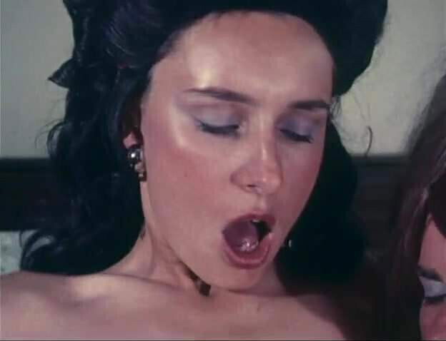 sucking start - vintage loop ca. 1970 erotic hairy girls