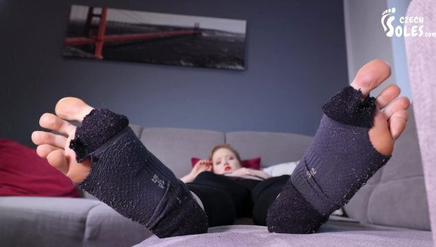 already size feet grow enourmous size! (foot growth, feet, giantess feet, soles)