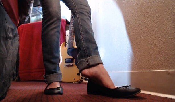 Shoeplay Wrinkled Soles Ballet Flats Jeans