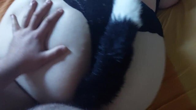 Έκανε Χύσω Γρήγορα Ουρίτσα Στον Κώλο