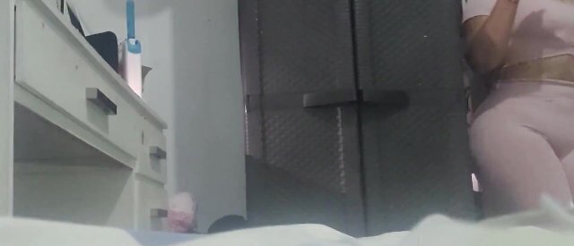 stepmom discovered without panties giant