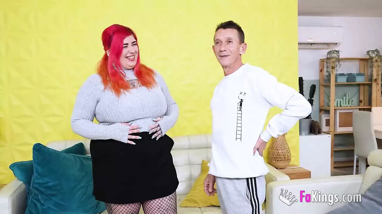 Leia Saez wants check Jorge's DICK worth