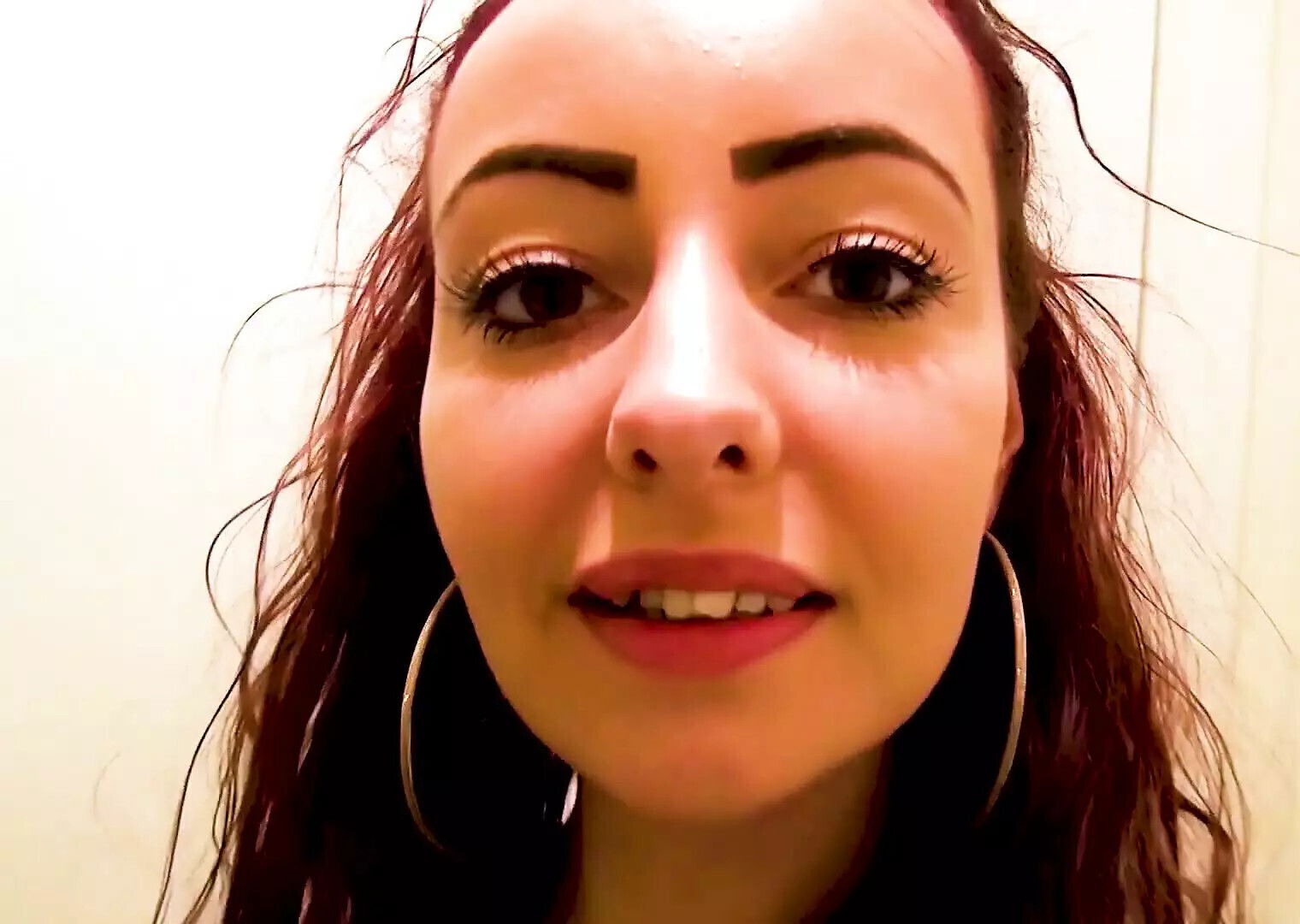 18yo Dutch Teen's First Dump Shower