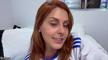 Boquetando corninho enquanto joga FIFA, ganhar tobinha