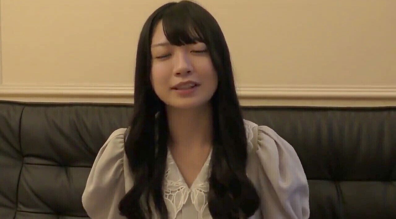 Sensual Asian beauty 