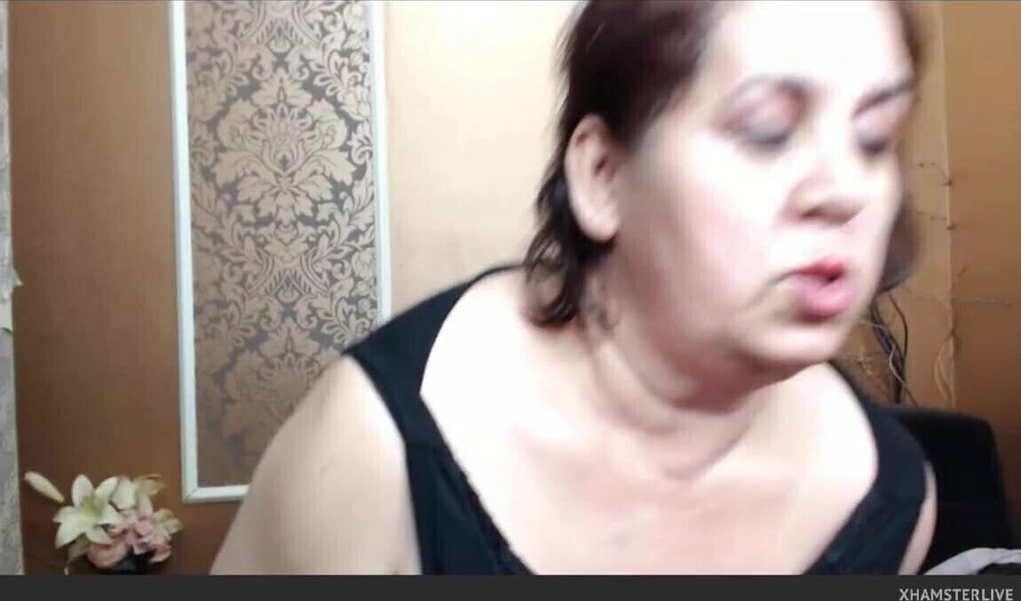 Mature Bulgarian Showing MouthWatering