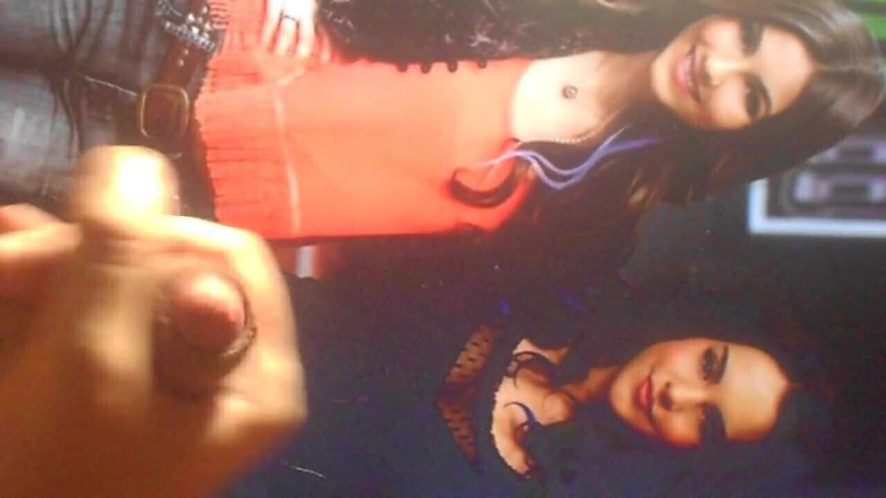 Victoria Justice Elizabeth Gillies