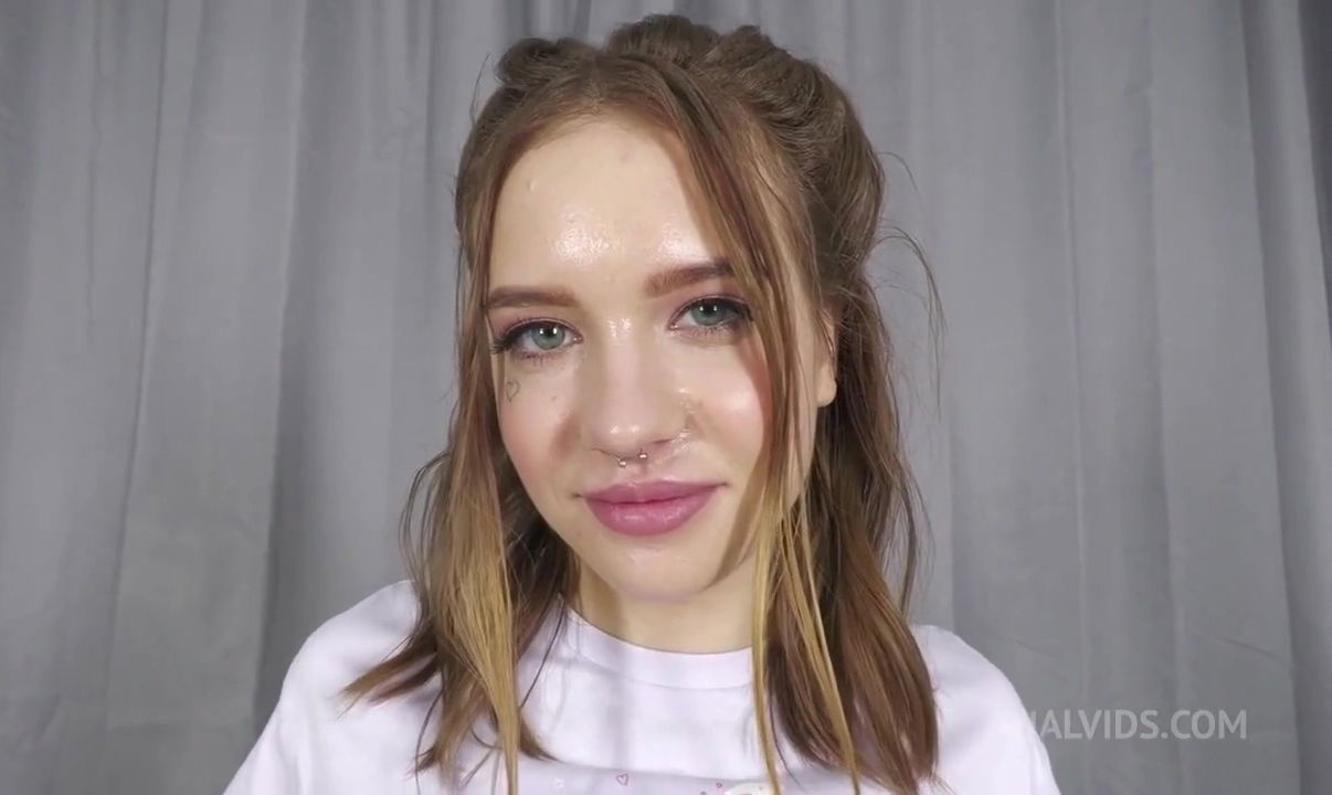 Goldie Small Rough Total Destroy Small Goldie Small With Gapes Mouth Vg176