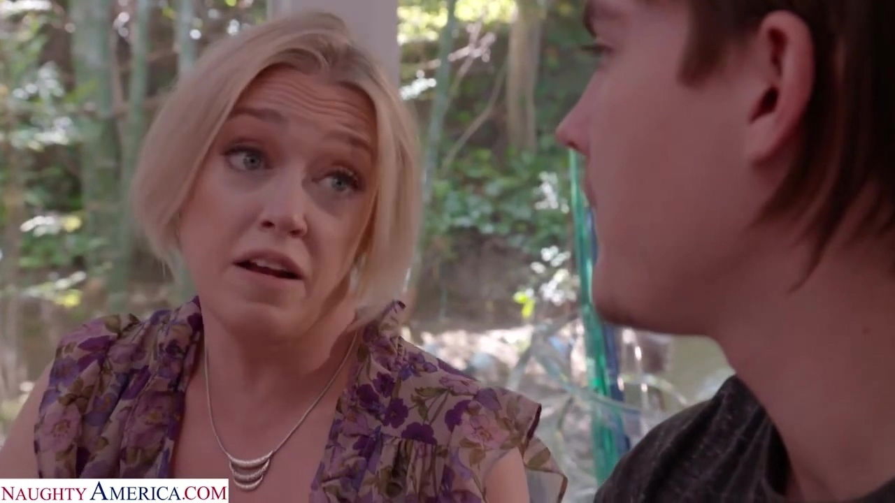 Sexy Milf Back College Craving Some College Student 30.5.2023 Williams Tyler Cruise