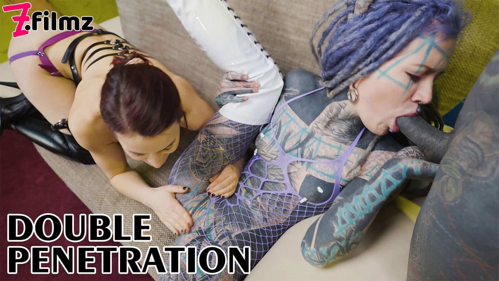 Anuskatzz gets double stuffed with strapon