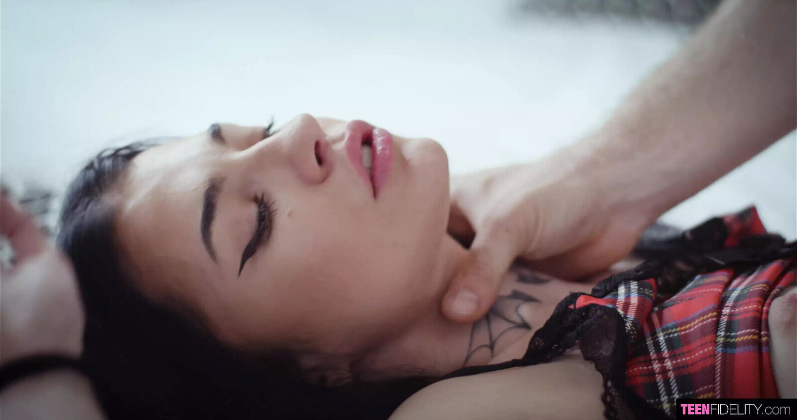 Petite Brunette Chloe Heart Gets Mouthful