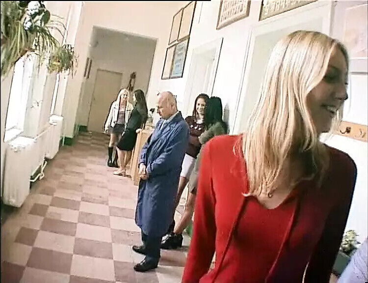 Dot.. studentesse della scene