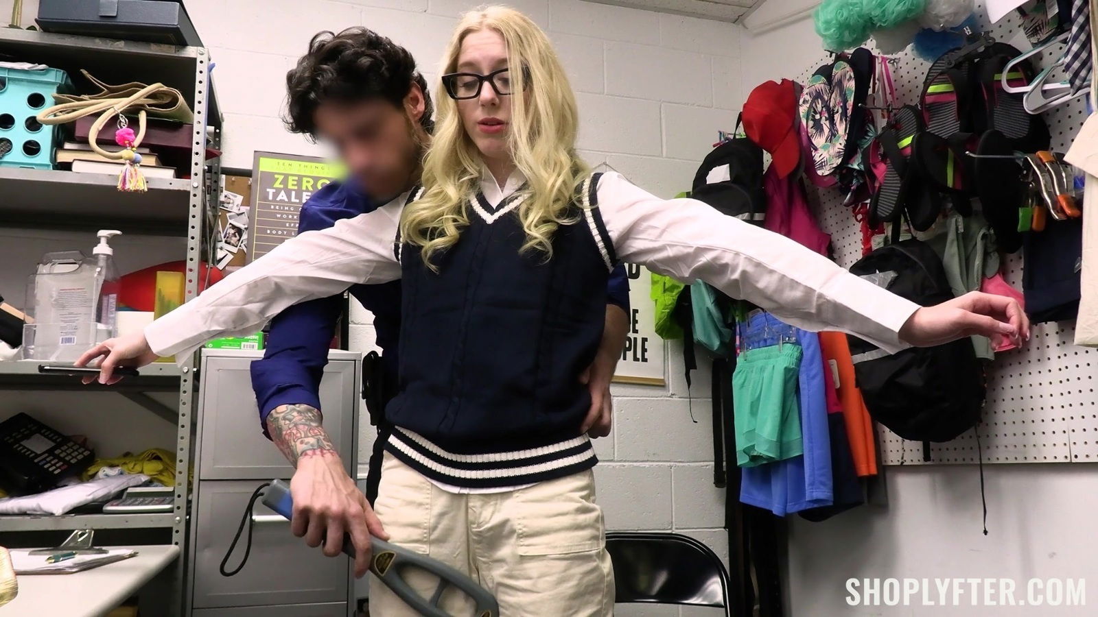 Blonde Kallie Taylor enjoys while being fucked office