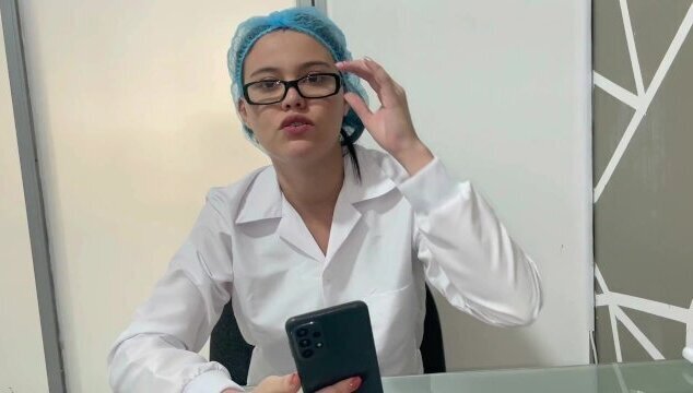 Hotlatincouple- DOCTORA AYUDA DONACION ESPERMA VAGINA