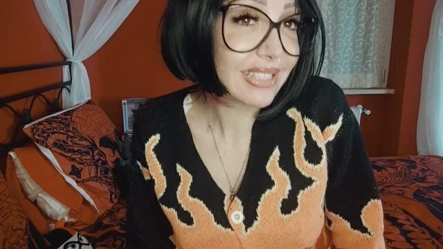 giantess loves mock your body