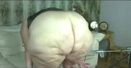 Super sexy BBW pear drilled by a Fucking machine