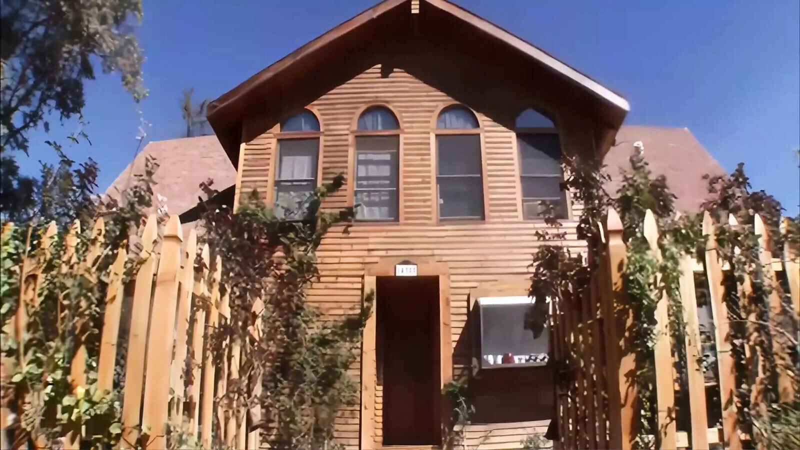 Sammie Rhodes, Mikayla Mendez, Riley Evans Have Lesbian Threesome