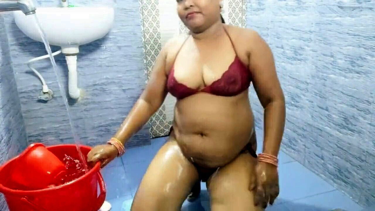 Indian housewife gives live demonstration