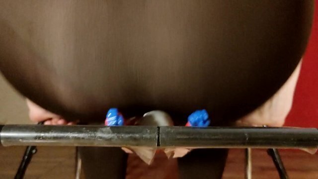 GIANTESS FART FACESITTING DIRTY PANTS SHRINKING SLAVE