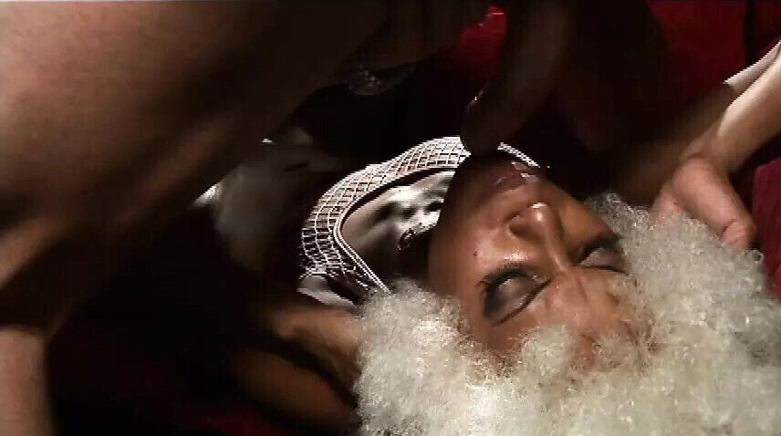 33204 AfroZidiac scene