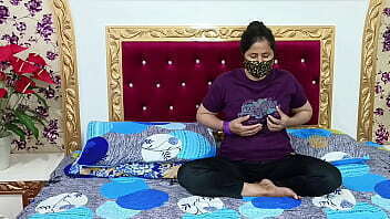 Sexy Mature Milf Fingering Her Tight Pussy