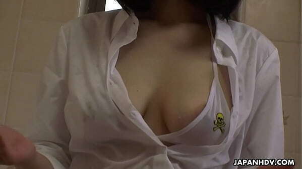 Japanese stepsister Kaede Kyomoto bathroom