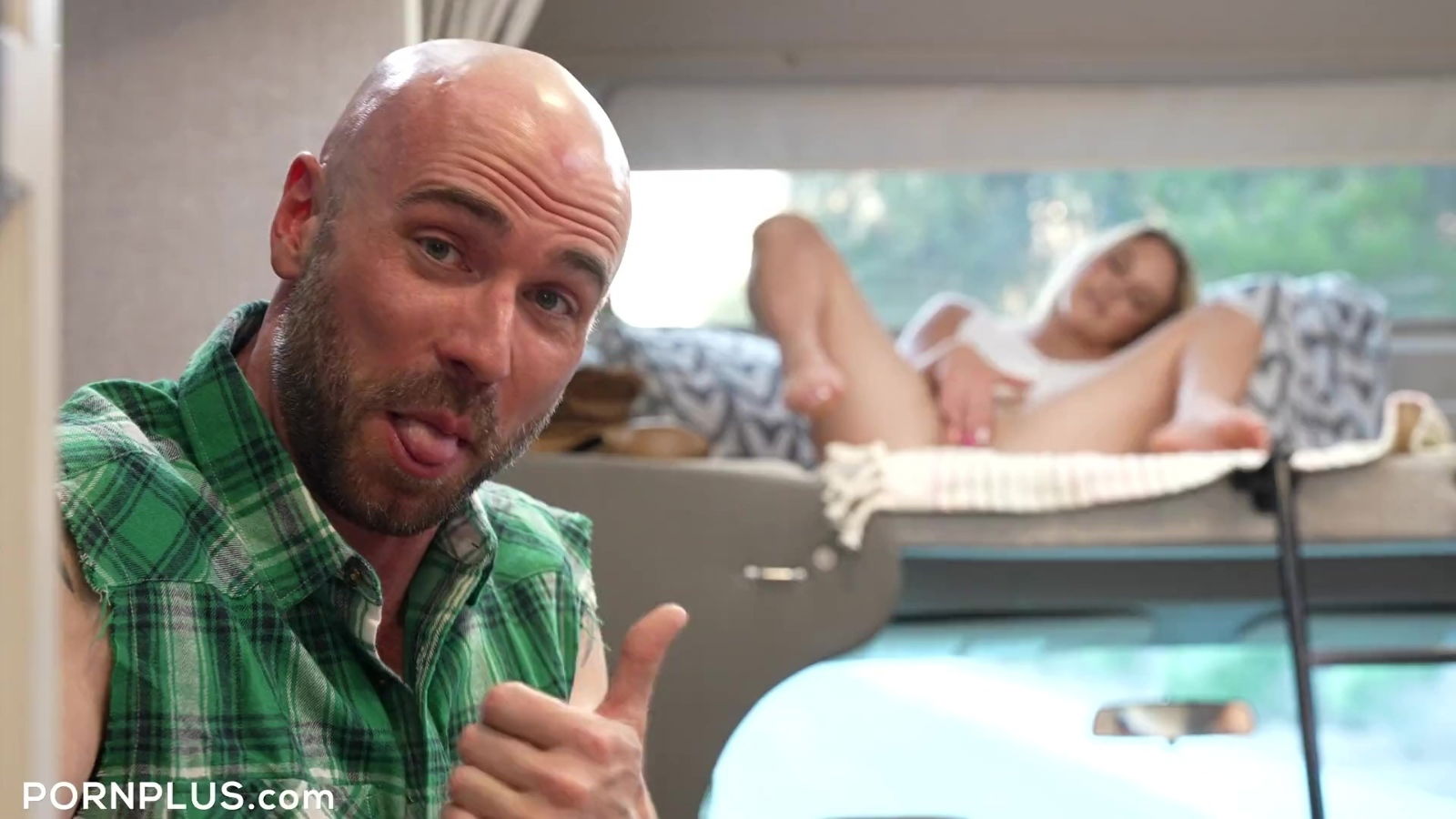 Big-booty Blonde Kelsey Entices Danny Into While They're Shooting Road Trip Vlog