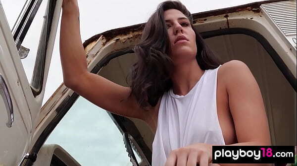 natural Portuguese Carmen Nikole taking sunbath plateau