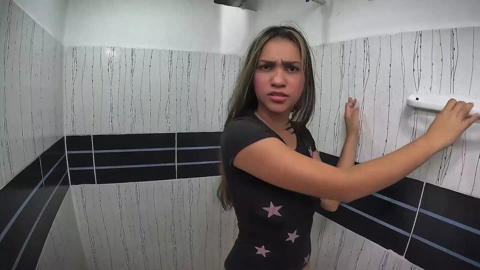 gets fucked bathroom with creampie finish