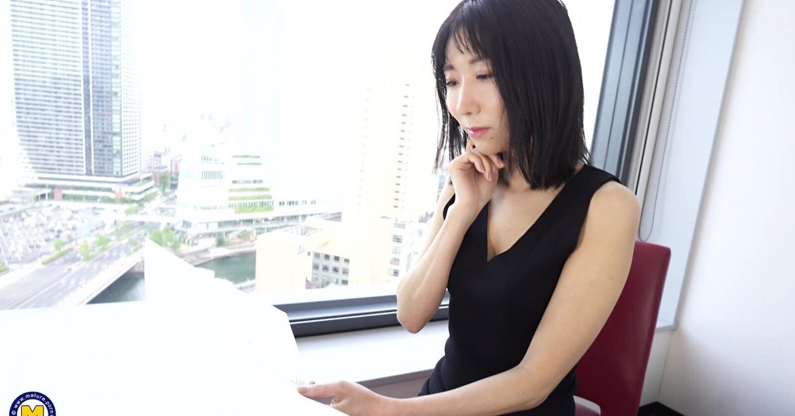 Skinny Japanese girls Nakamori Kayo Miura have with toys