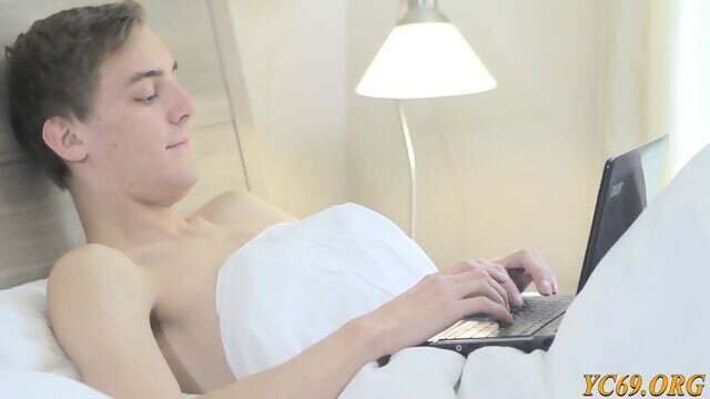 Cheerful brunette maiden Paula gets wild licking