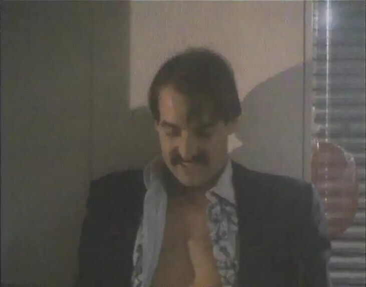 Calda femmina letto scene