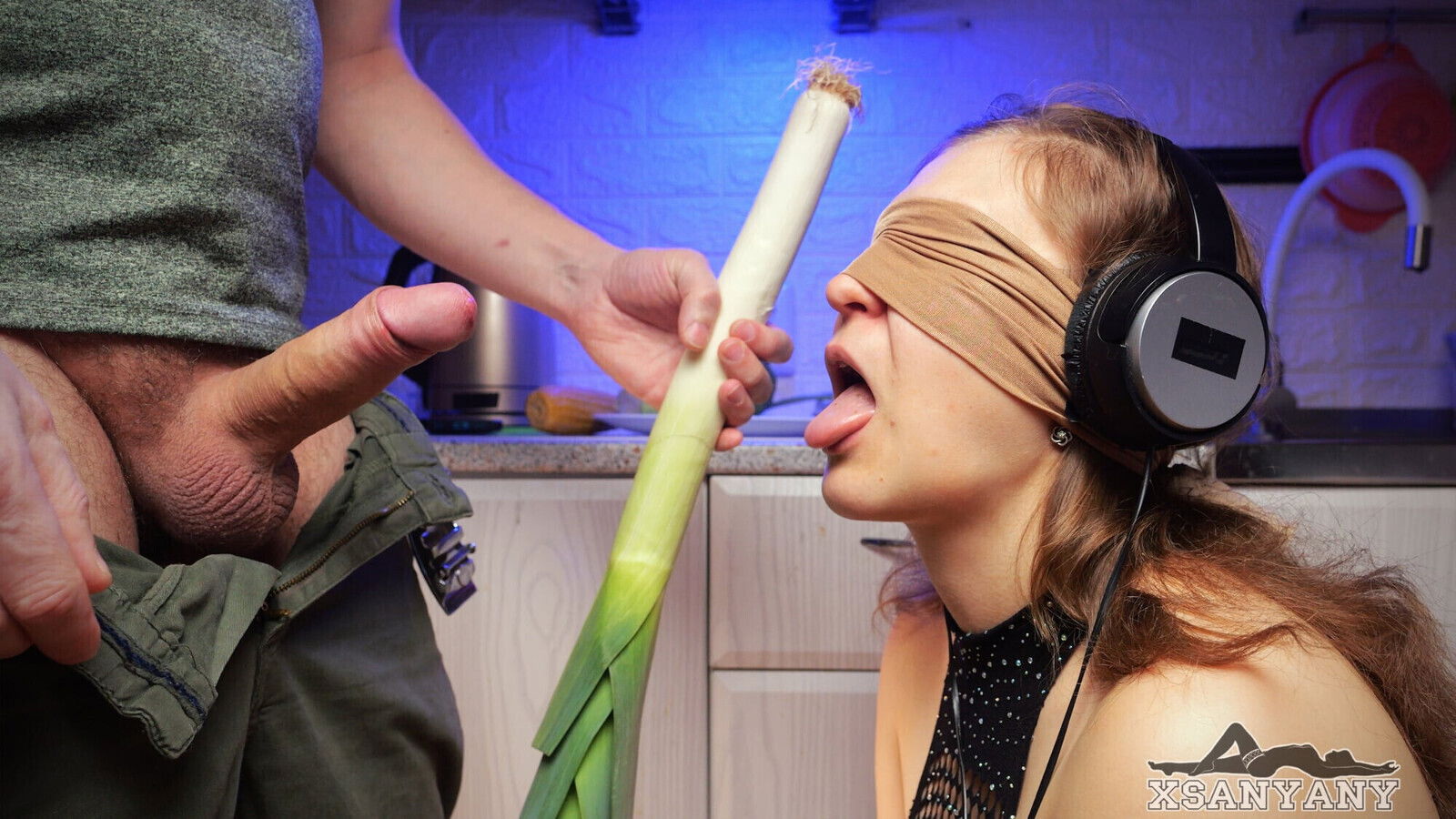 SHOCKED! FRIEND LIED TASTED DICK-XSANYANY